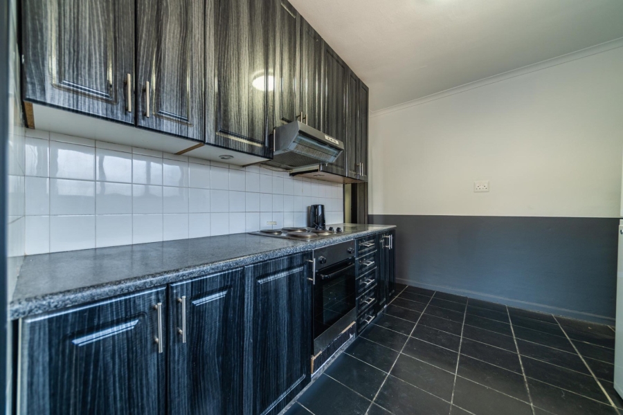 6 Bedroom Property for Sale in Tennantville Western Cape